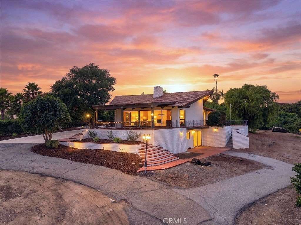 2.34 Acres of Land with Home for Sale in Fallbrook, California