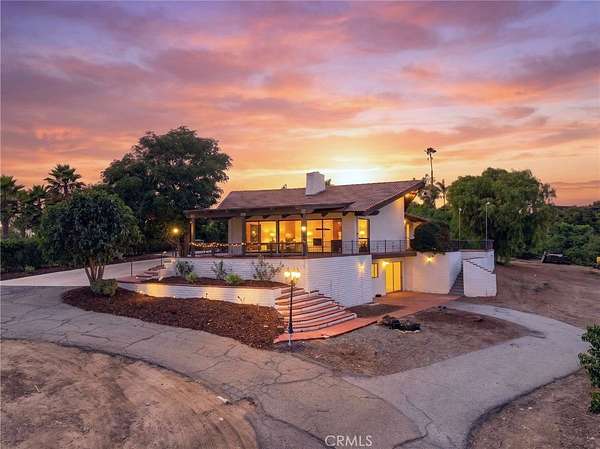 2.34 Acres of Land with Home for Sale in Fallbrook, California