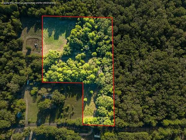 6 Acres of Residential Land for Sale in Quitman, Texas