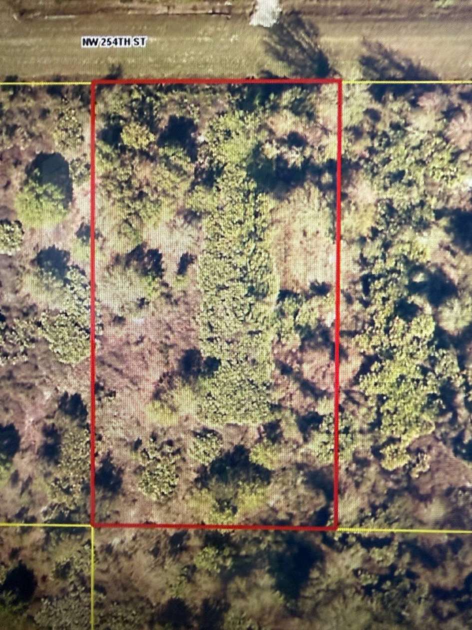 1.25 Acres of Land for Sale in Okeechobee, Florida