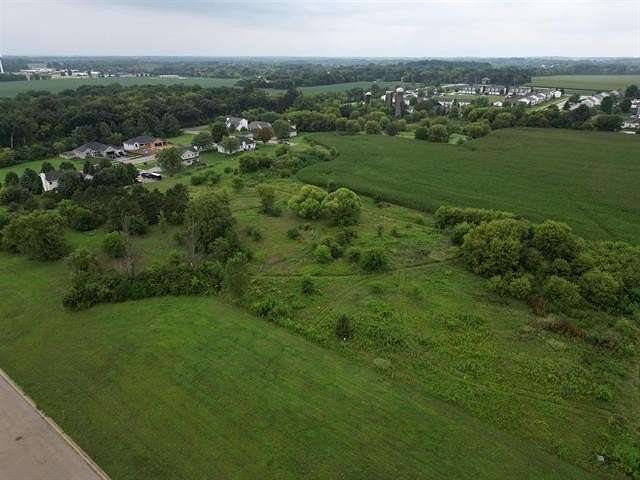 4 Acres of Residential Land for Sale in Poplar Grove, Illinois