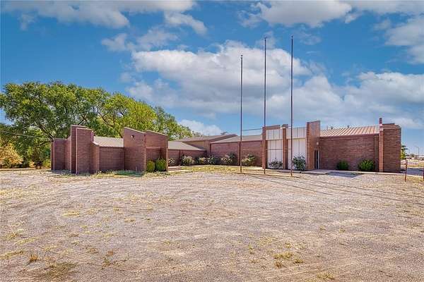 3 Acres of Improved Commercial Land for Sale in Cordell, Oklahoma