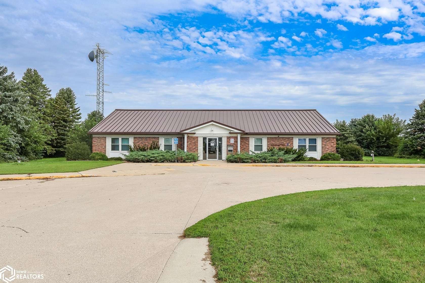 1.5 Acres of Improved Mixed-Use Land for Sale in Clarion, Iowa