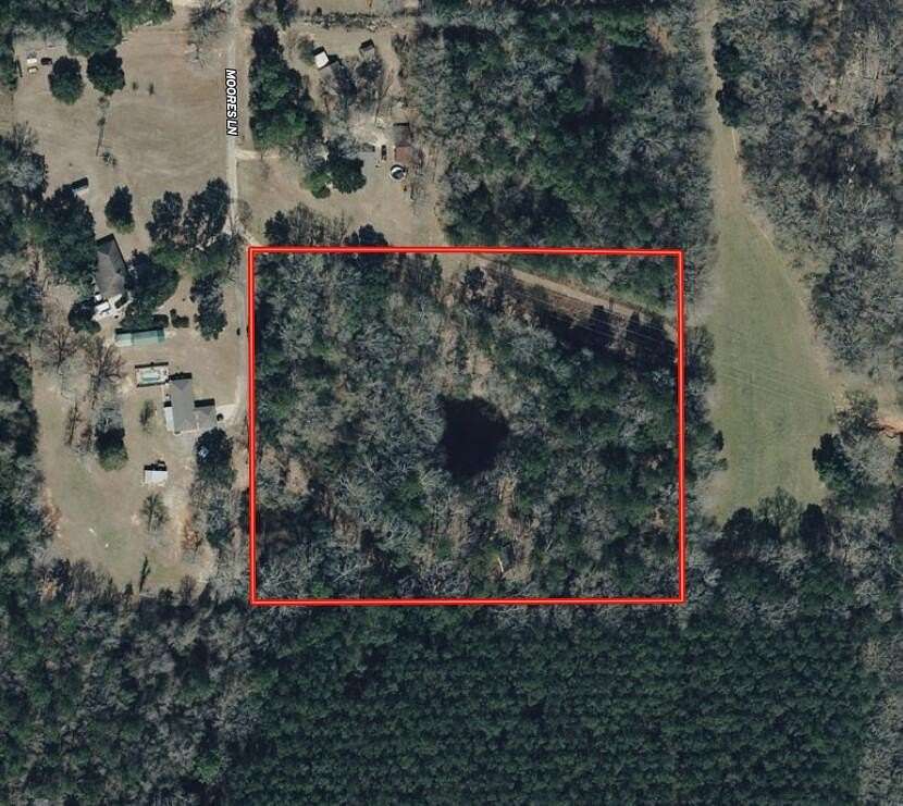 8 Acres of Land for Sale in Columbia, Mississippi