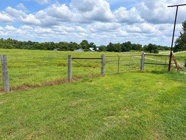 31.7 Acres of Commercial Land for Sale in Navasota, Texas