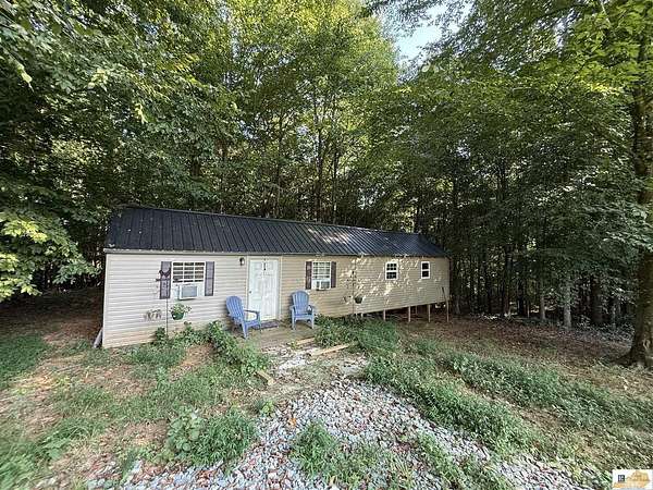 7.75 Acres of Land with Home for Sale in Columbia, Kentucky