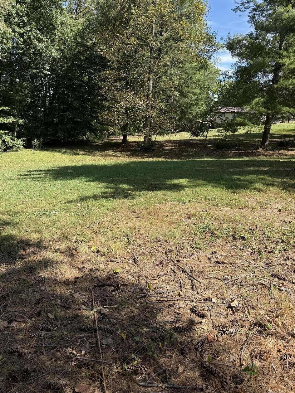 1 Acre of Land for Sale in Russell Springs, Kentucky