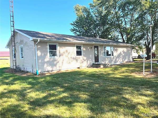 2 Acres of Improved Mixed-Use Land for Auction in Bowling Green, Missouri
