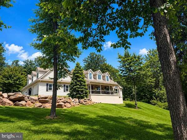 6 Acres of Land with Home for Sale in Lebanon, Pennsylvania
