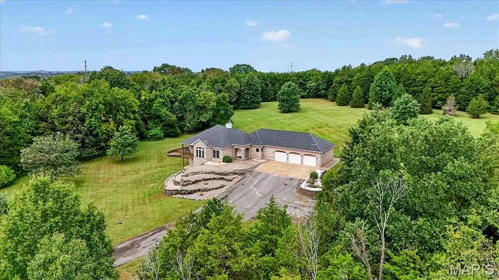 13.5 Acres of Land with Home for Sale in Villa Ridge, Missouri