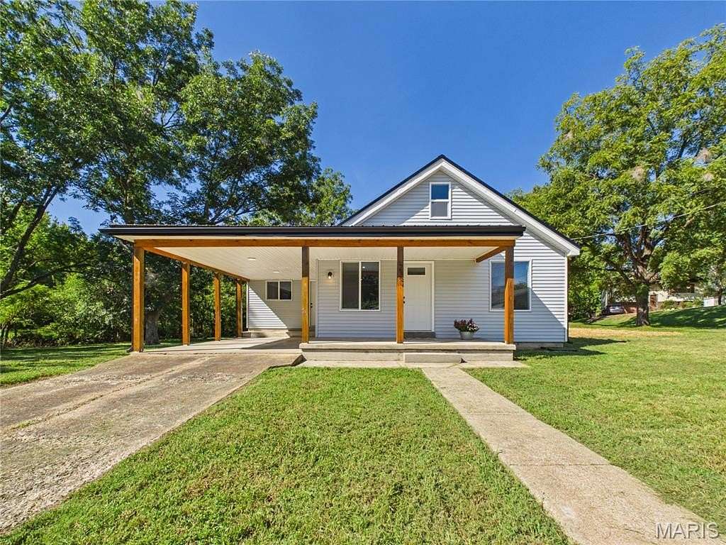 1.6 Acres of Land with Home for Sale in Jackson, Missouri
