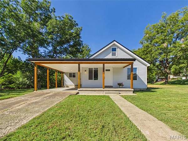1.6 Acres of Land with Home for Sale in Jackson, Missouri