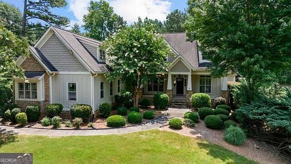 1.5 Acres of Land with Home for Lease in Tyrone, Georgia