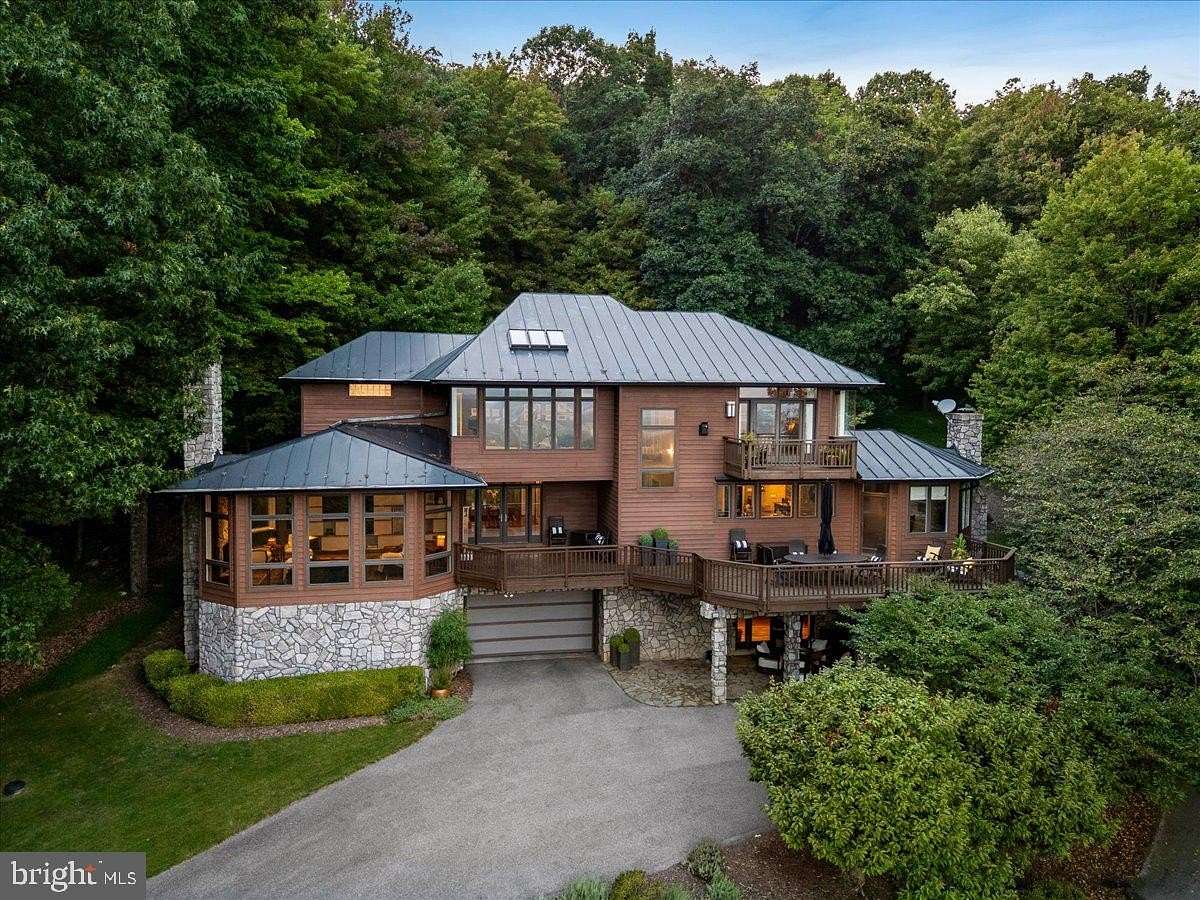 10.5 Acres of Land with Home for Sale in Frederick, Maryland