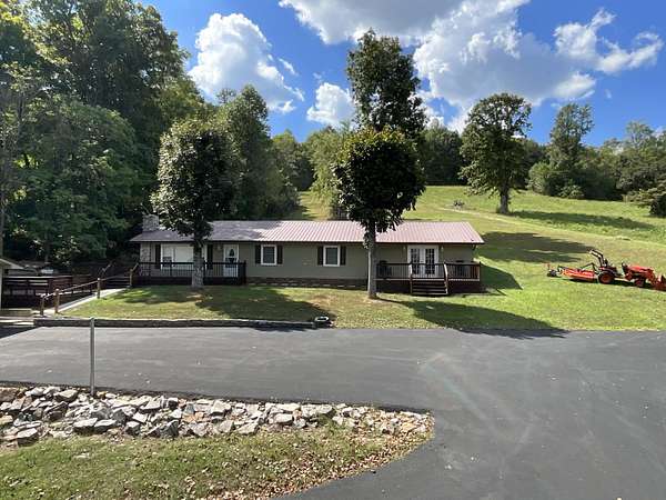 10.6 Acres of Land with Home for Sale in Somerset, Kentucky