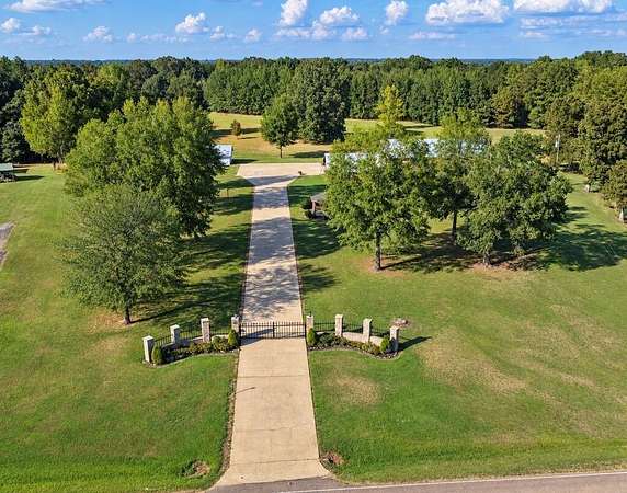 140 Acres of Recreational Land with Home for Sale in Sardis, Mississippi