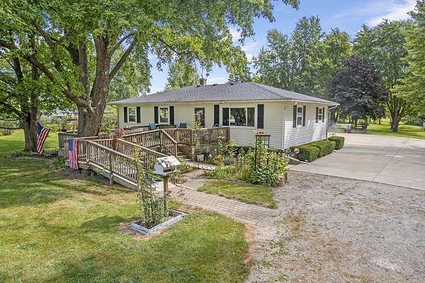 1.66 Acres of Land with Home for Sale in Marseilles, Illinois