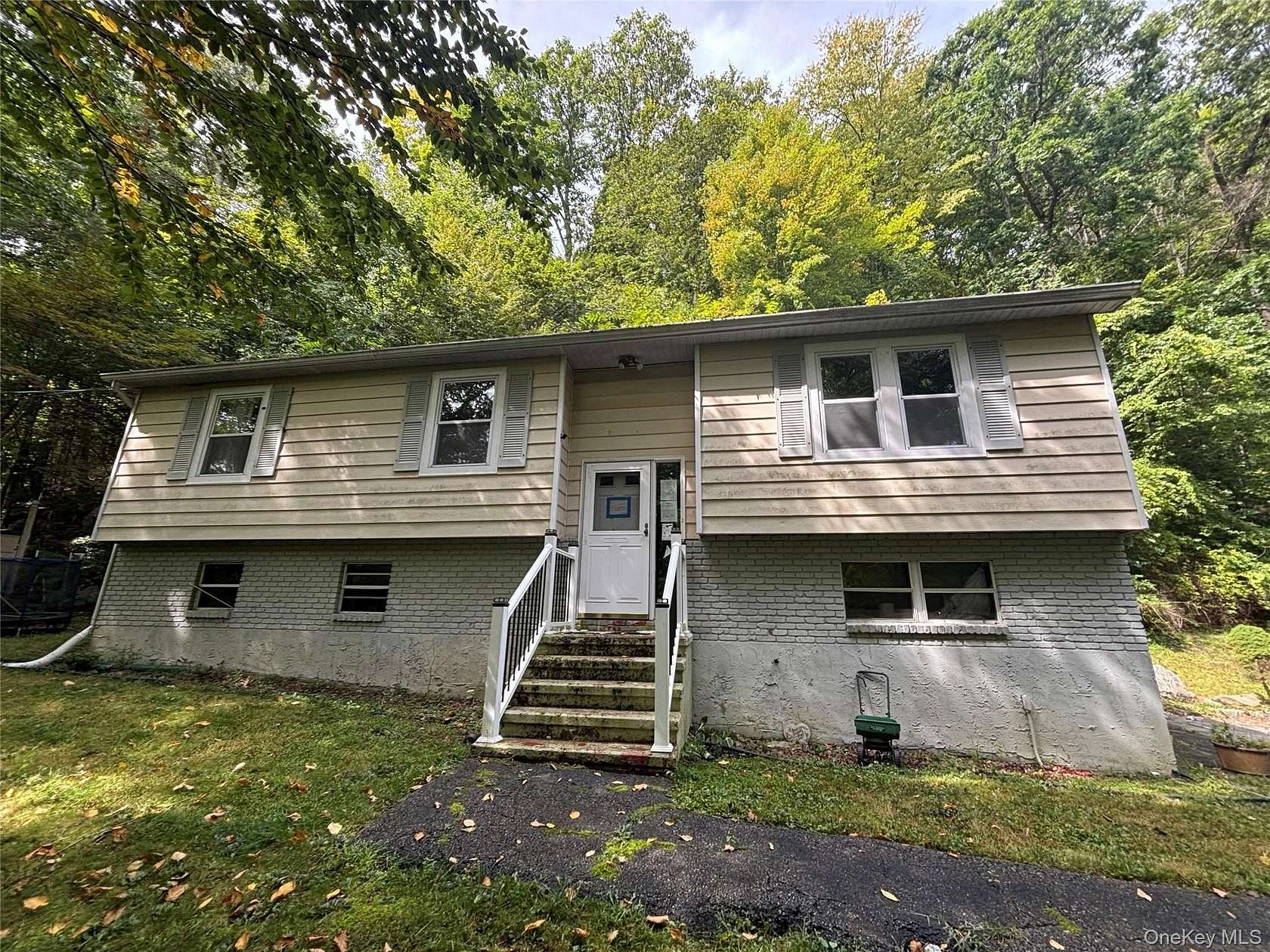 2.88 Acres of Land with Home for Sale in Putnam Valley, New York