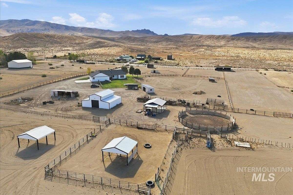 15 Acres of Land with Home for Sale in Murphy, Idaho