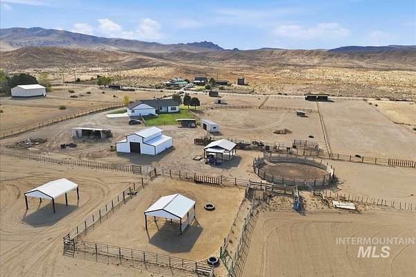 15 Acres of Land with Home for Sale in Murphy, Idaho