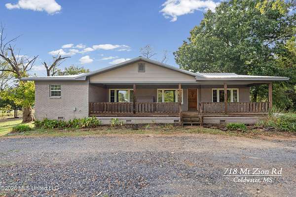 4.4 Acres of Land with Home for Sale in Coldwater, Mississippi