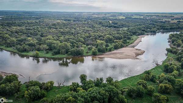 35 Acres of Recreational Land for Sale in Mount Auburn, Iowa
