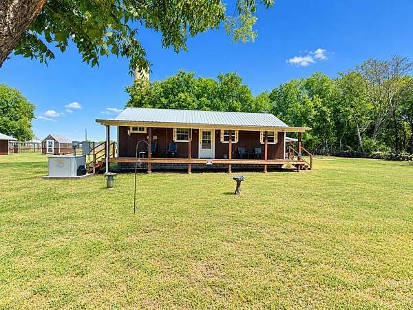 2.62 Acres of Land with Home for Sale in Hillsboro, Texas