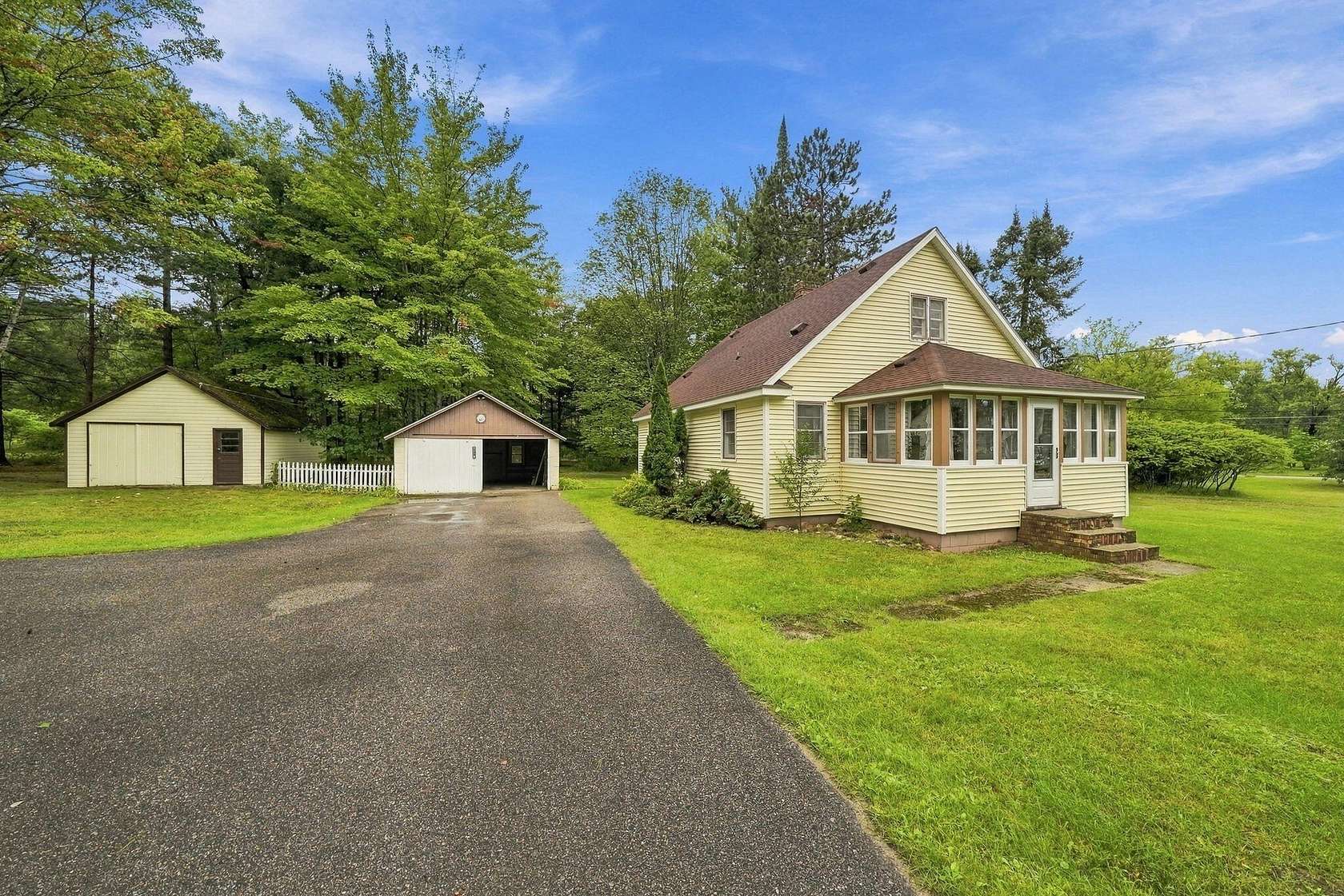 1.65 Acres of Land with Home for Sale in Houghton Lake, Michigan