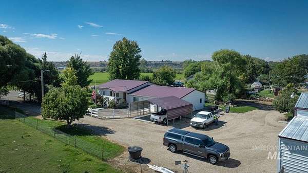 8 Acres of Land with Home for Sale in Caldwell, Idaho
