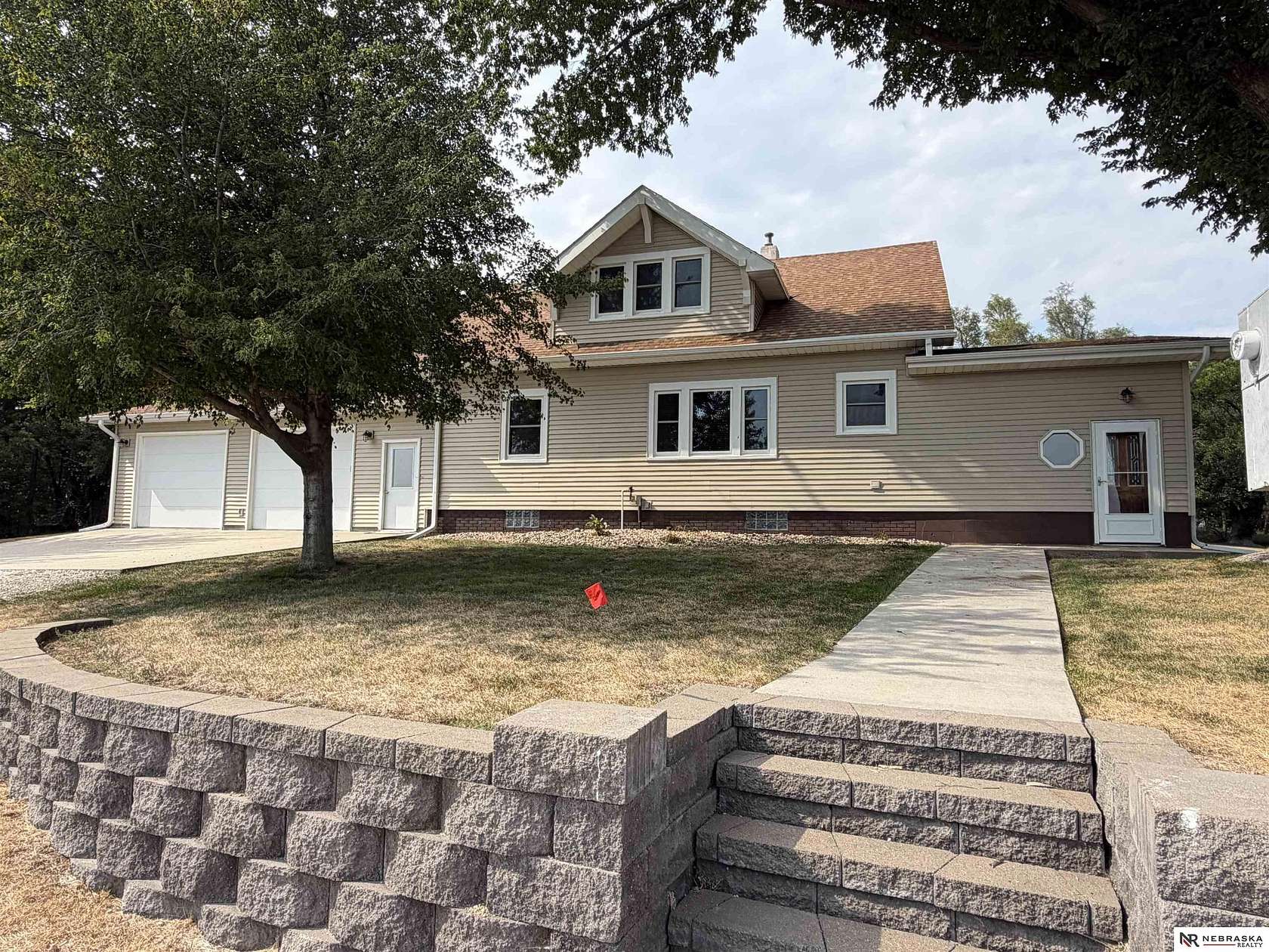 15 Acres of Land with Home for Sale in Oakland, Nebraska