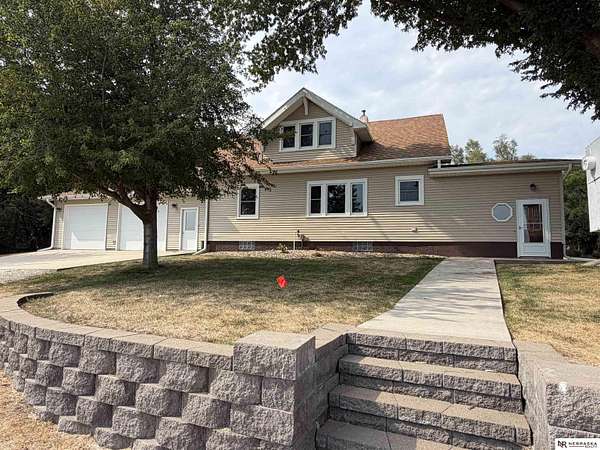 15 Acres of Land with Home for Sale in Oakland, Nebraska