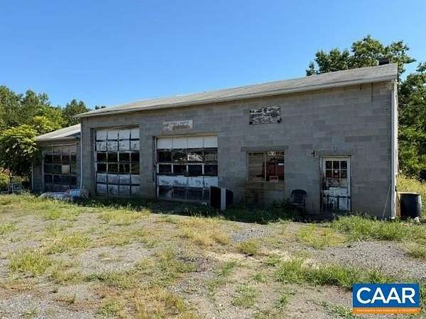 10 Acres of Commercial Land for Sale in Scottsville, Virginia