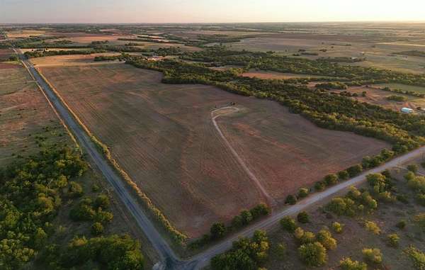 80 Acres of Land for Sale in Piedmont, Oklahoma