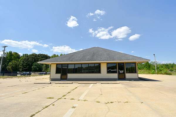 2.3 Acres of Commercial Land for Sale in Saltillo, Mississippi