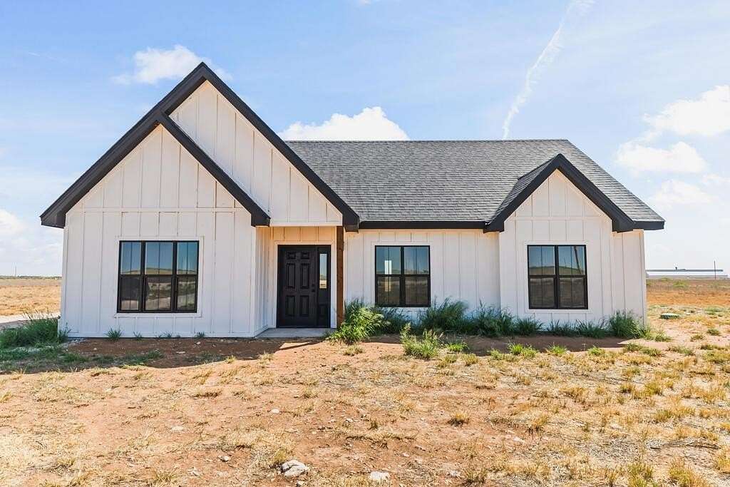 2.5 Acres of Land with Home for Sale in Seminole, Texas