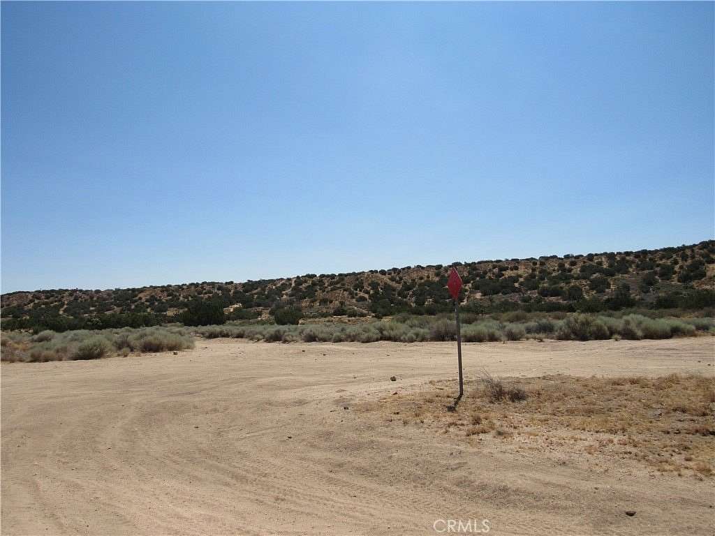 80 Acres of Land for Sale in Hesperia, California