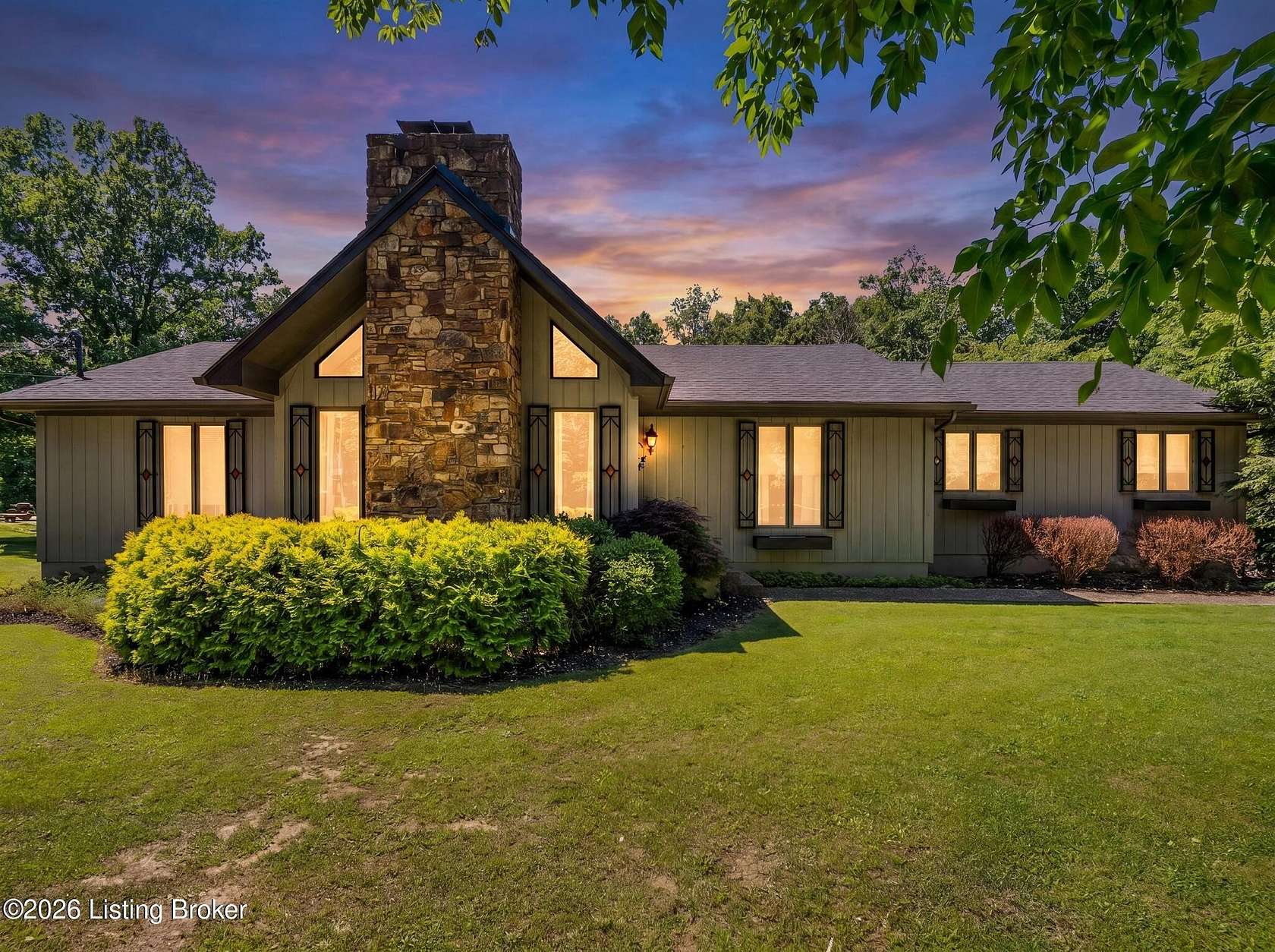 6 Acres of Land with Home for Sale in Shepherdsville, Kentucky