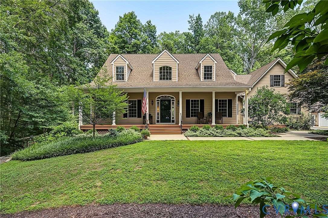 4.19 Acres of Land with Home for Sale in Maidens, Virginia