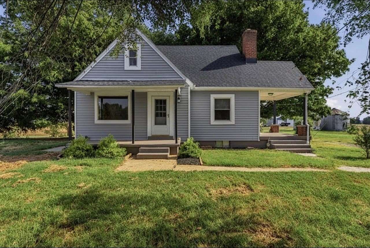 2.67 Acres of Land with Home for Sale in Franklin, Kentucky