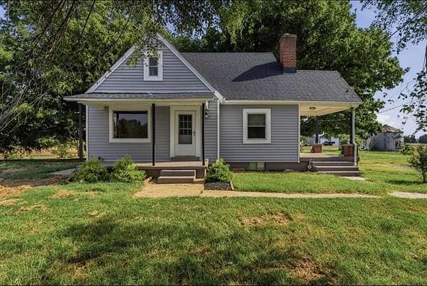 2.67 Acres of Land with Home for Sale in Franklin, Kentucky