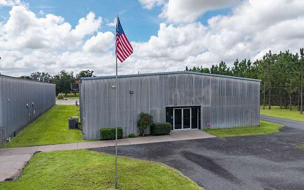 3 Acres of Improved Commercial Land for Sale in McAlpin, Florida