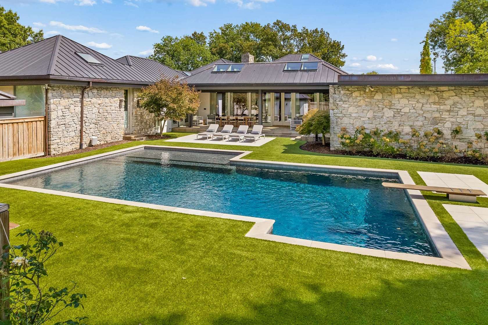 1.6 Acres of Land with Home for Sale in Nashville, Tennessee