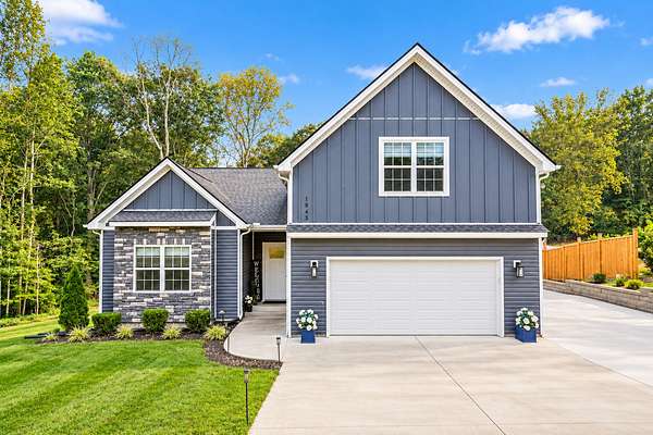 1.64 Acres of Land with Home for Sale in Clarksville, Tennessee