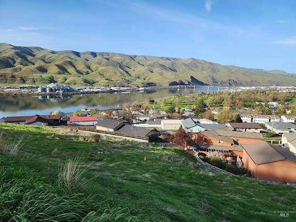 1.73 Acres of Residential Land for Sale in Clarkston, Washington