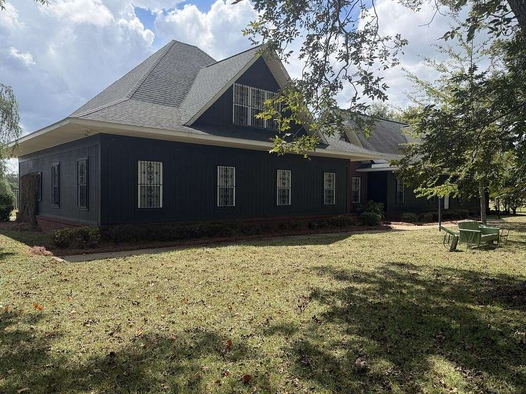 83.3 Acres of Agricultural Land with Home for Sale in Colquitt, Georgia