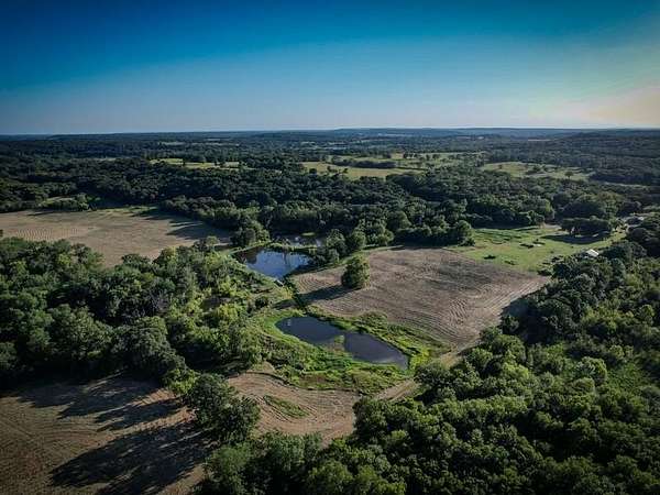 184 Acres of Land for Sale in Weleetka, Oklahoma