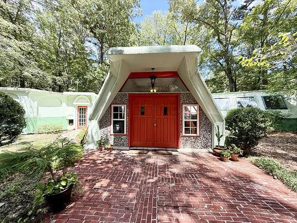3.39 Acres of Land with Home for Sale in Crockett, Texas