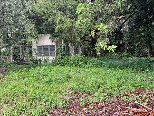 0.75 Acres of Residential Land for Sale in Miami, Florida