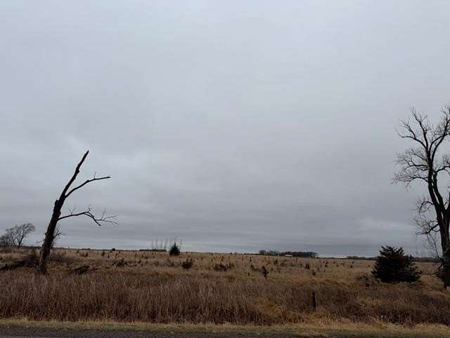 27.9 Acres of Land for Sale in Vermillion, South Dakota