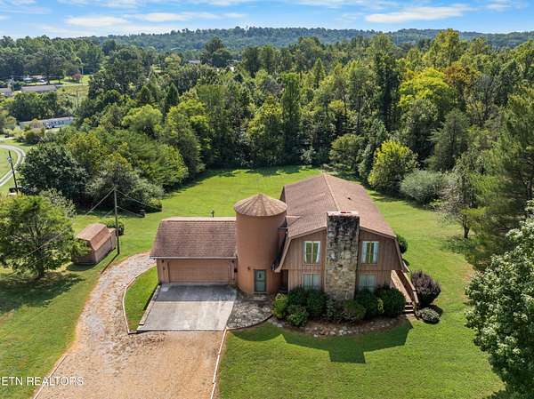 5 Acres of Land with Home for Sale in Louisville, Tennessee